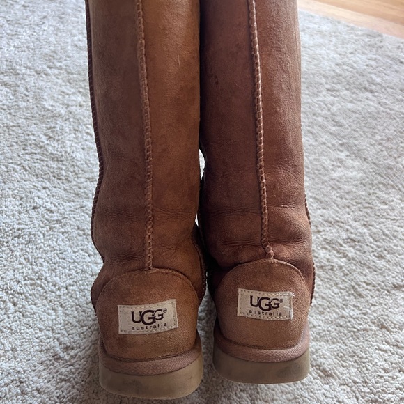 Tall UGG boots - Picture 4 of 6